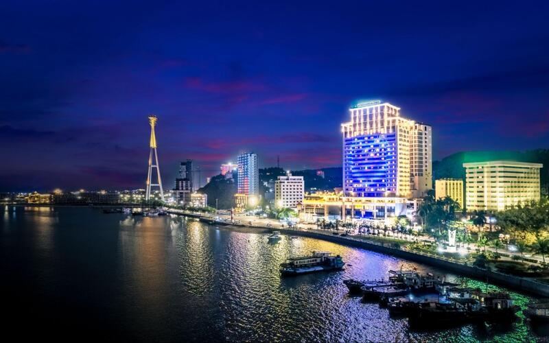 Du lịch Hạ Long nên ở Hòn Gai hay Bãi Cháy